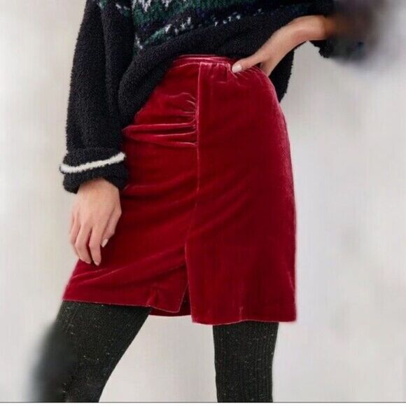 Anthropologie Montie Velvet Mini Skirt raspberry red size NWT. Size 6 - Picture 1 of 9